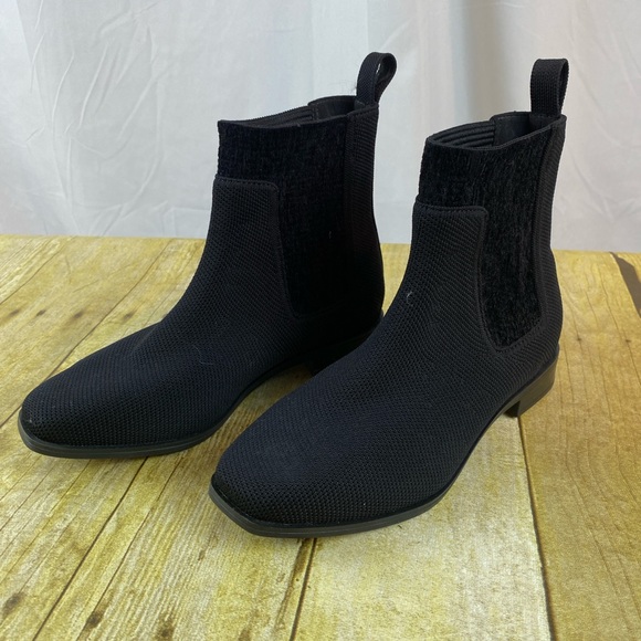 Vivaia Black Ankle Boots Euro 36 US 4.5 - Picture 1 of 12